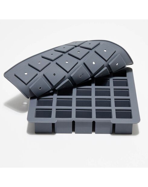 Moule en silicone 25 cubes noir - 21x21x3.5 cm