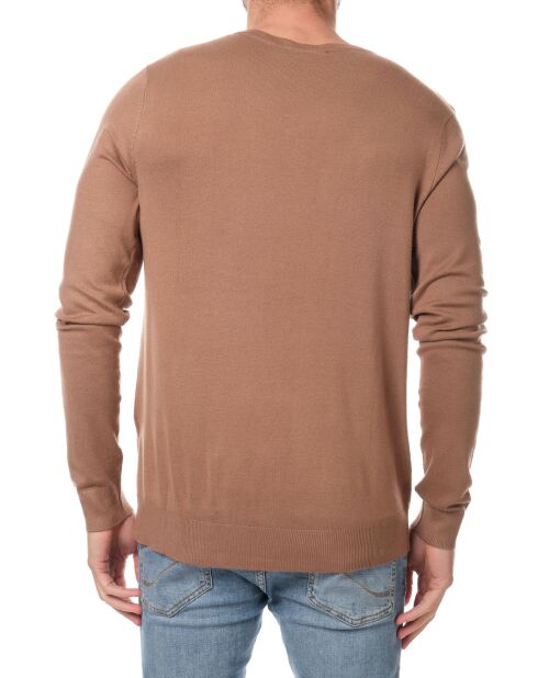 Pull col V Nohlan camel