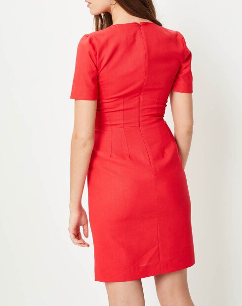 Robe en laine col V ajustée rouge