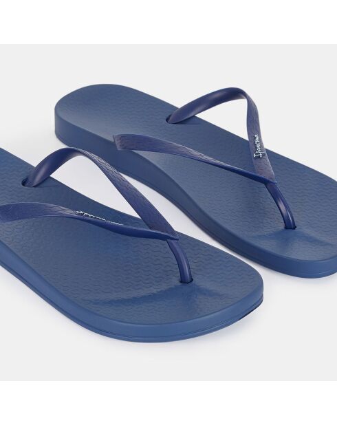 Gekleurde teenslippers van gerecycled maritiem materiaal