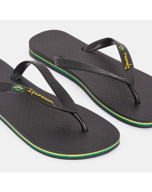 Chanclas negras recicladas de Brasil