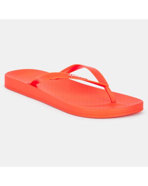 Kleuren: oranje teenslippers van gerecycled materiaal