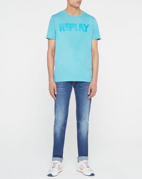 Camiseta de algodón 100% orgánico con logo central azul cielo