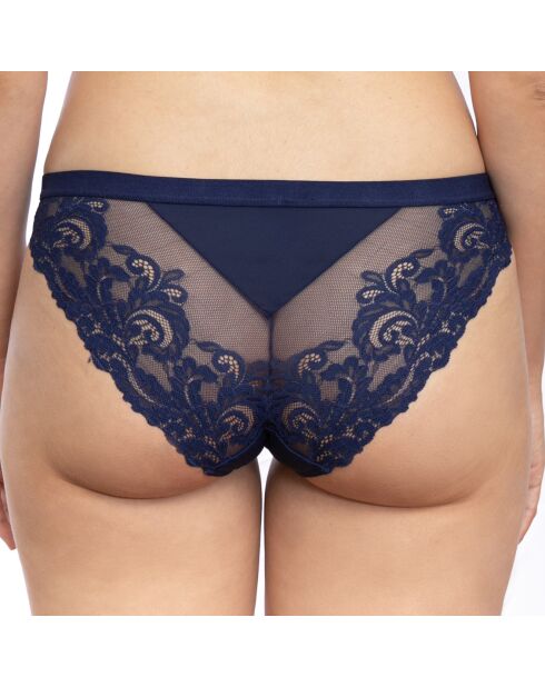 Shorty Asimine marine