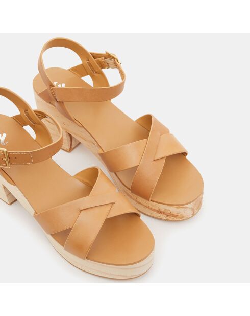 Leren sandalen met beige gekruiste bandjes - Hak 7 cm