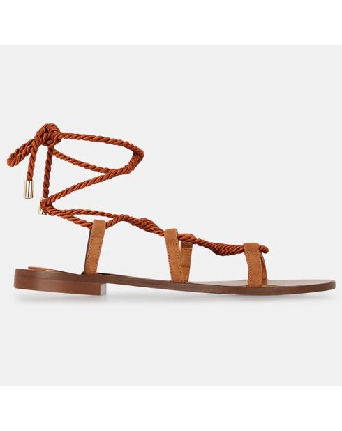 Camelkleurige sandalen van leer en touwtjes