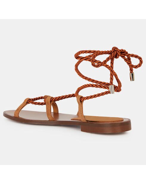 Camelkleurige sandalen van leer en touwtjes