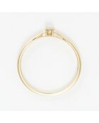 Geelgouden solitairering met delicate diamanten van 0,06 ct