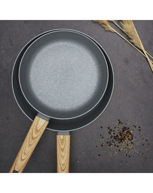 Poêle induction forge manche effet bois marron/gris - 37x20 cm