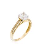 Sehr einzigartiger Zirkonia-Ring aus Gelbgold