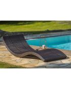 Lettino da sole impilabile Cancun in resina intrecciata color cioccolato - 190x62x47 cm