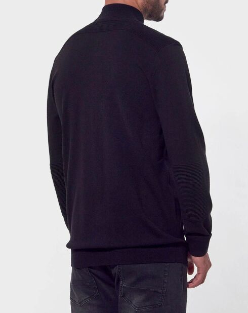 Ada schwarzer Pullover