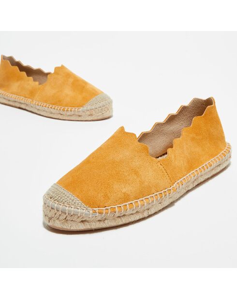 Espadrilles van leer met saffraanfluweel uit Azafran