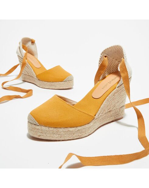 Espadrilles van mosterdgeel textiel en leer - hak van 10 cm