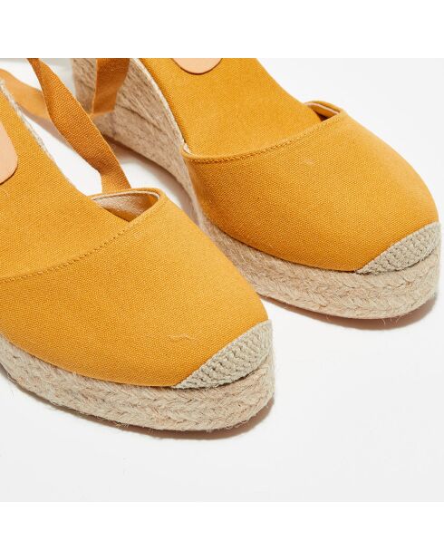 Espadrilles van mosterdgeel textiel en leer - hak van 10 cm