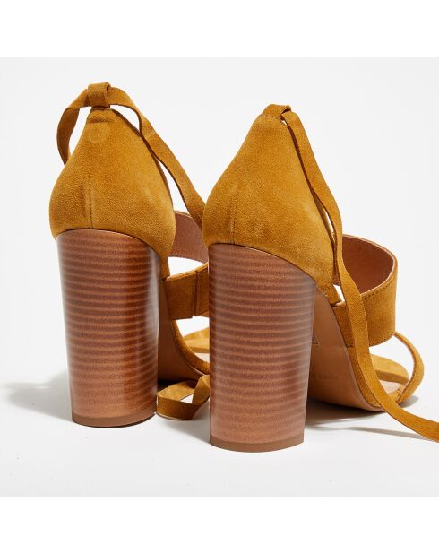 Charlie Mustard Ledersandalen aus Samt, 9,5 cm Absatz