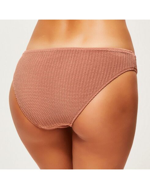 Slip bikini con texture color bronzo
