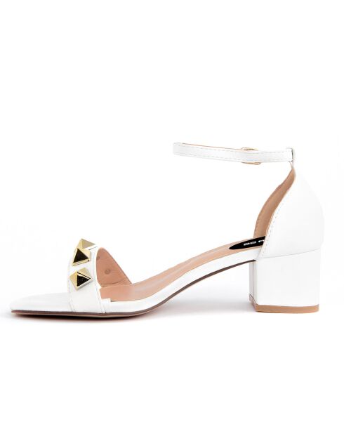 Ana weiße Sandalen