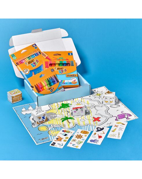 Coffret Mon Pirate avec Crayons & craies de coloriage, Jeux papier, Autocollants & Carte au trésor
