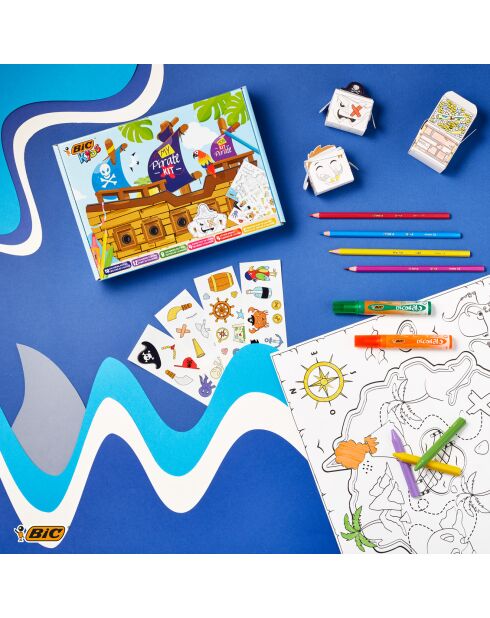 Coffret Mon Pirate avec Crayons & craies de coloriage, Jeux papier, Autocollants & Carte au trésor