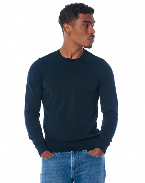 Pull Osaka marine