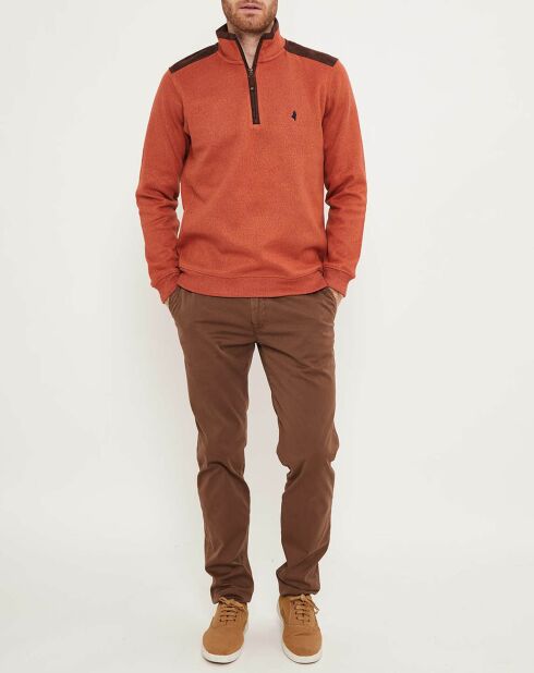 Orangefarbener Fleece-Pullover