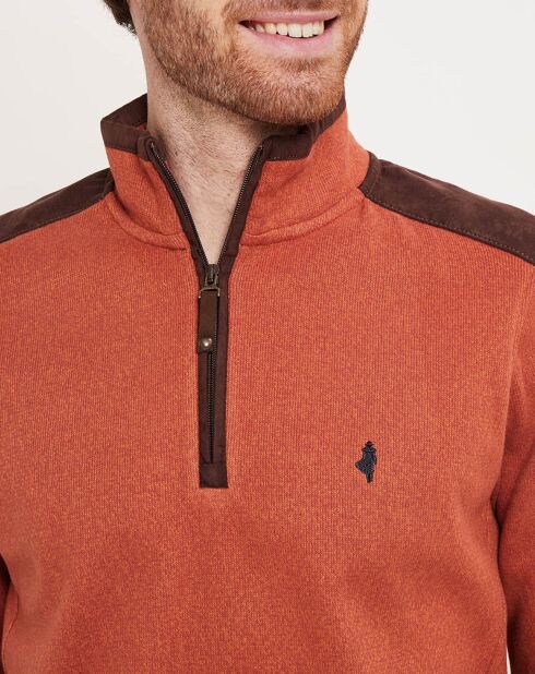 Orangefarbener Fleece-Pullover