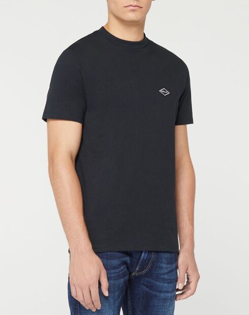Camiseta azul oscuro con logo