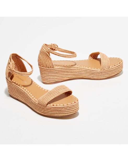 Hellrosa Raffia Keilsandalen