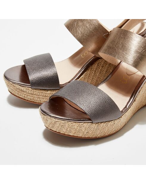 Keilsandalen Julieta aus goldfarbenem und braunem Leder - 10 cm Absatz