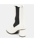 Chelsea Boots en Cuir verni à tige haute écrues - Talon 7 cm