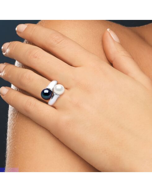 Toi & Moi Volumenring aus Silber und Süßwasserzuchtperlen, weiße Perle/schwarzer Tahiti