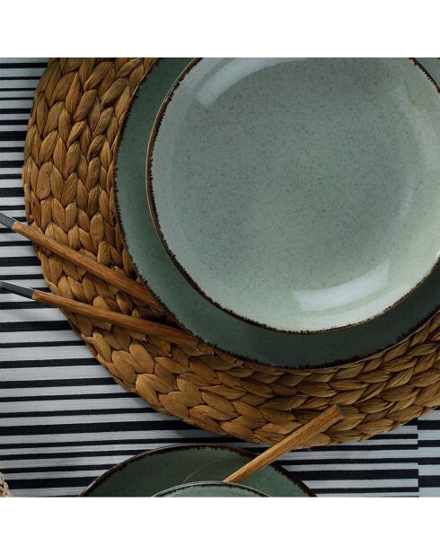 Service de table vert en Porcelaine - 18 pièces