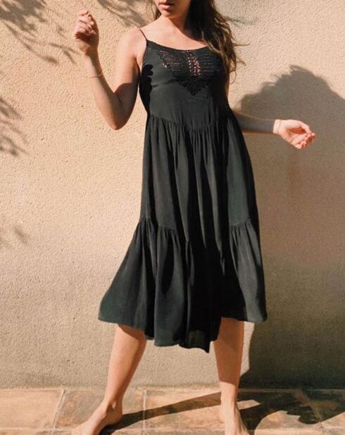 Robe Blum noire