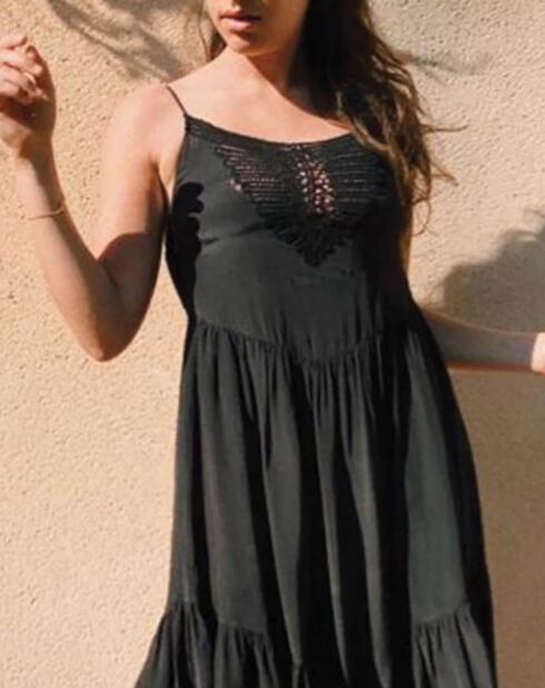 Robe Blum noire