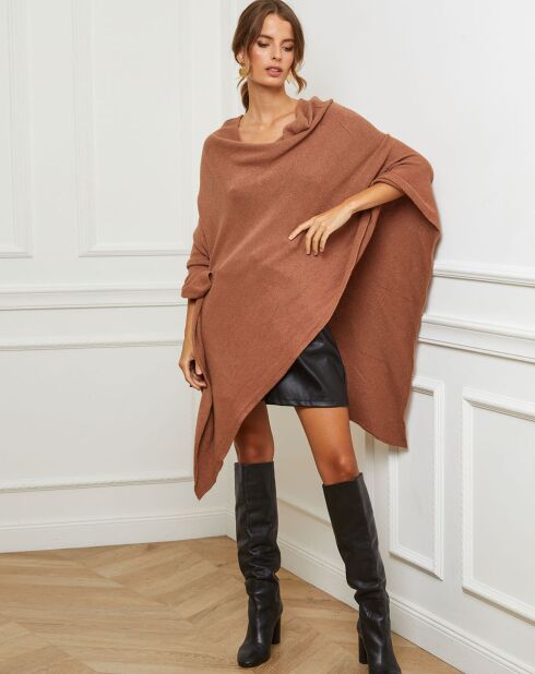 Poncho Bali camel