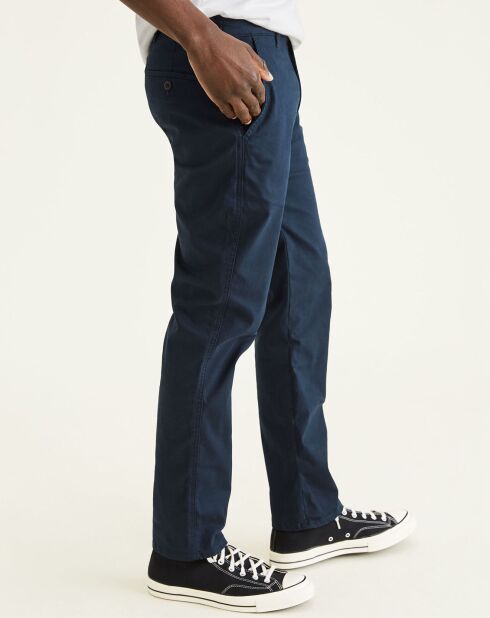 Originele, taps toelopende marineblauwe broek