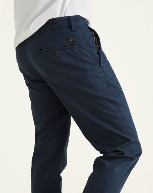 Originele, taps toelopende marineblauwe broek