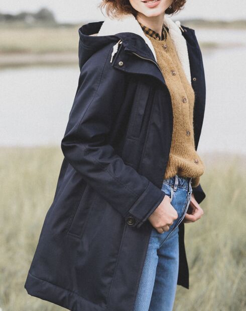 Donkerblauwe parka met sherpavoering