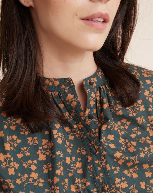 Mittelgrüne Bluse mit Kleeprint