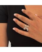 Zilverkleurige en witte zirkonia ring
