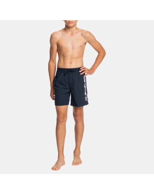 Short de Bain en 100% matière recyclée à bandes et logo bleu marine