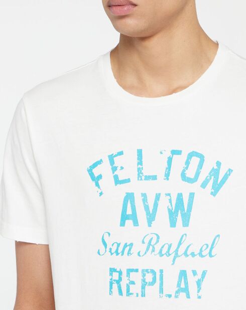 Camiseta de manga corta con el logotipo blanco de Falton