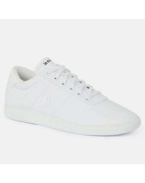 Baskets Court One blanches