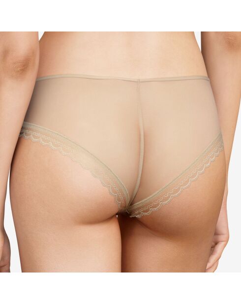 Shorty Parisian nude