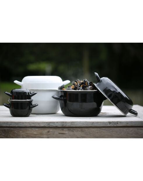 Casserole à moules noire - D. 27x21 cm