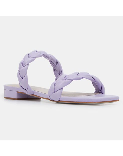 Flache Pantoletten aus Leder mit geflochtenen Riemen in Helllila