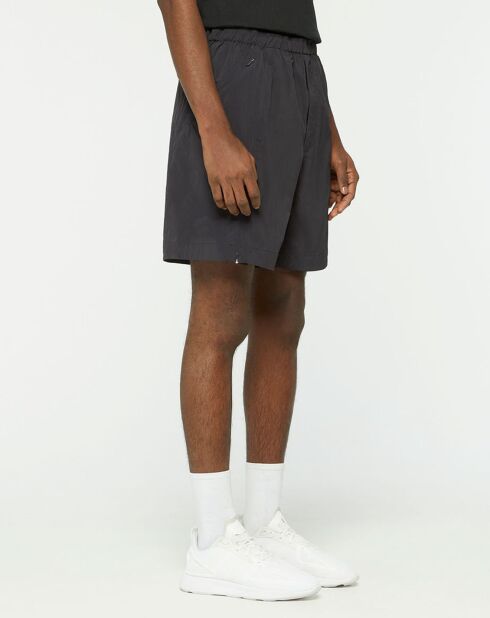 Short court Running noir