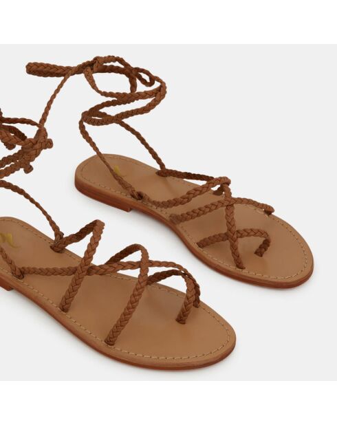 Braune geflochtene Ledersandalen mit Knöchelschnürung