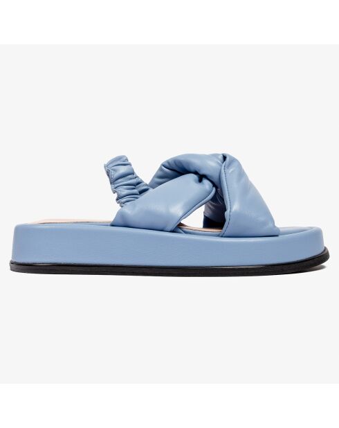 Sandalias de cuero azul pálido para lugares de natación